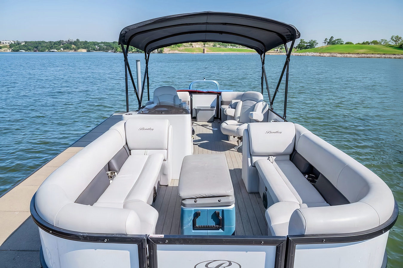 Bennington Pontoon — side view