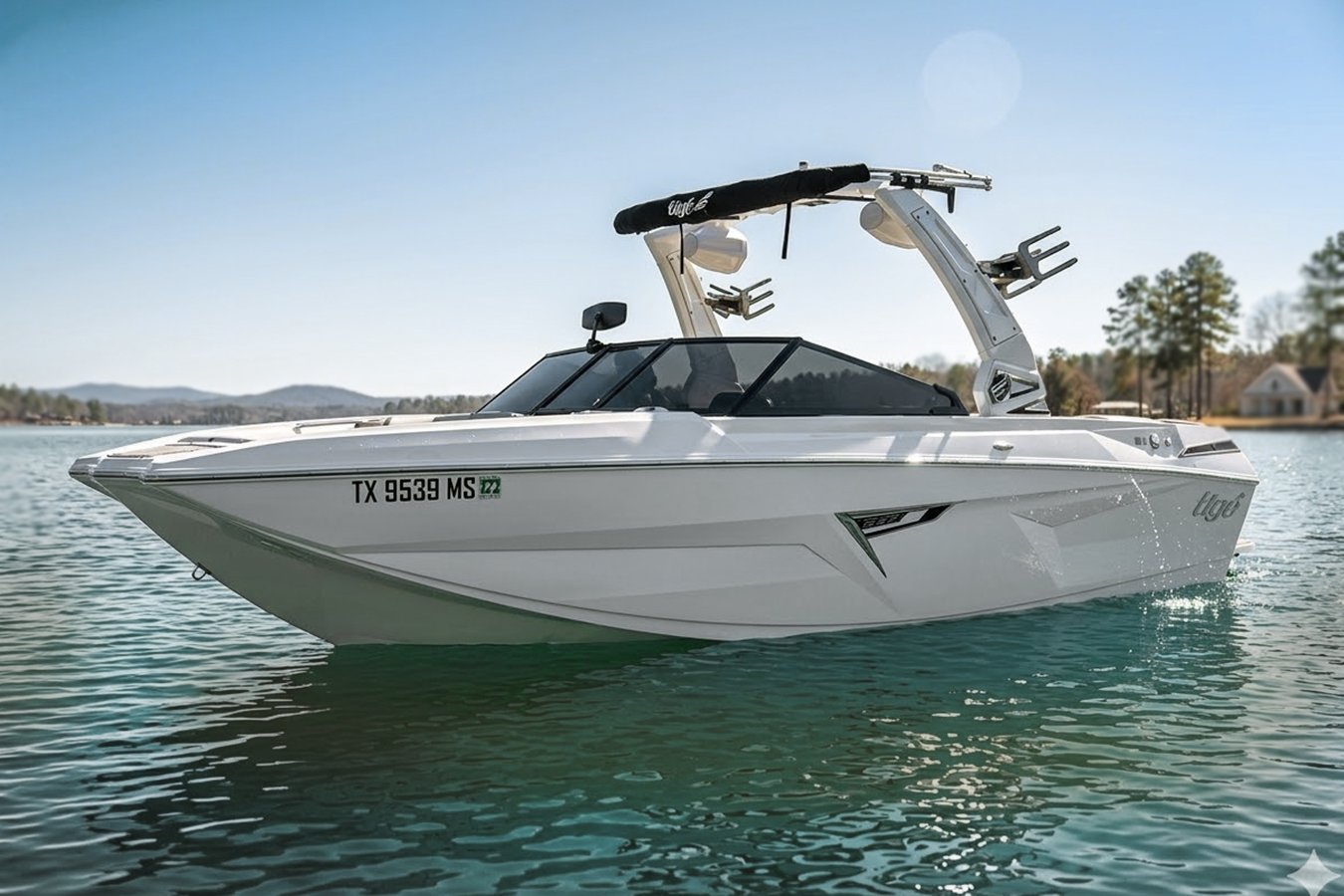 Tige 22RZK wake boat